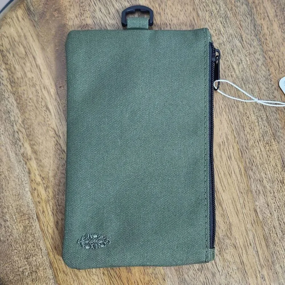 Free People Movement Green Phone Sling NWT FP Movement Green Phone Case